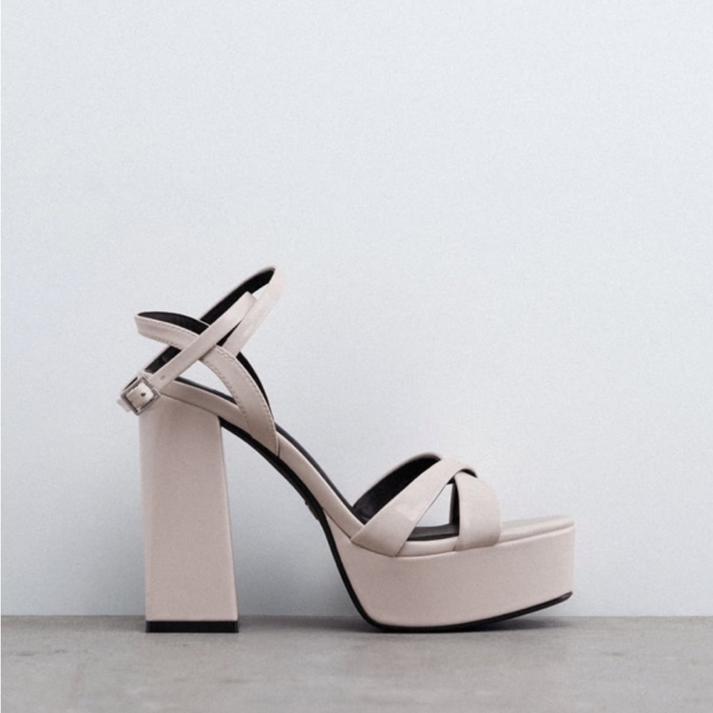 🆕 Zara Beige High Heeled Platform Sandal